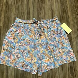 NWT love to be spoiled women sz XL short blue paisley blue tie front short